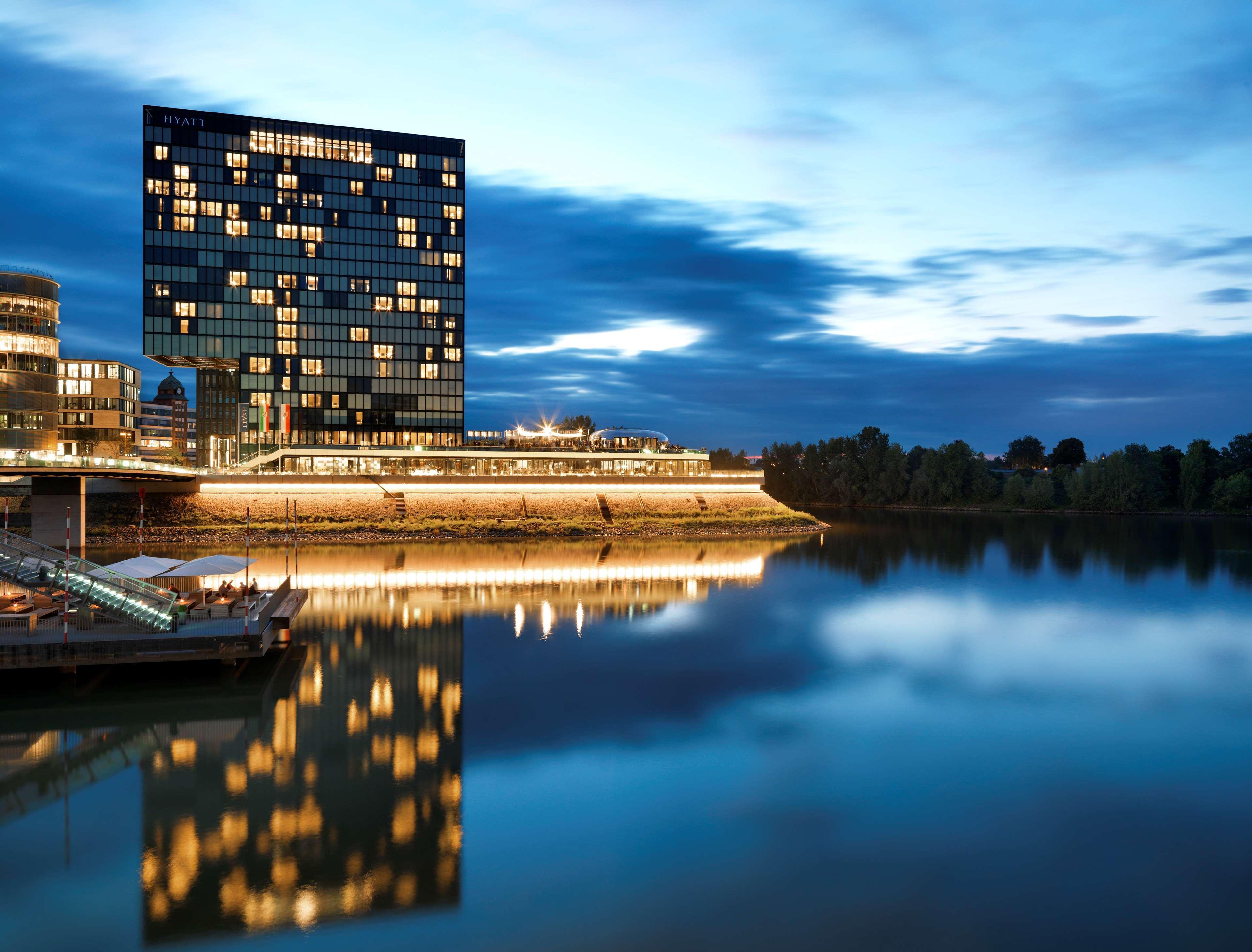 Hyatt Regency Dusseldorf Hotel Exterior foto The University of Economics and Business Vienna
