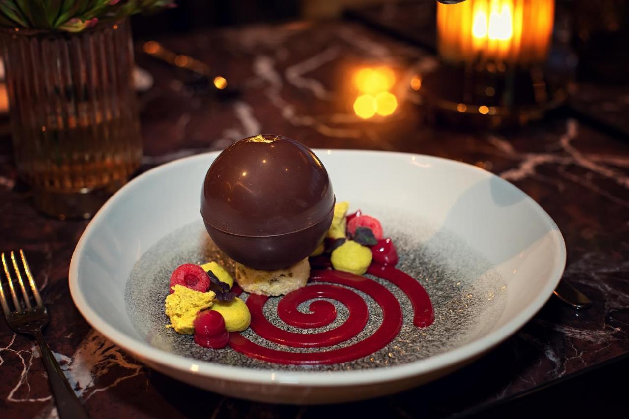 Hyatt Regency Dusseldorf Hotel Exterior foto A chocolate bombe