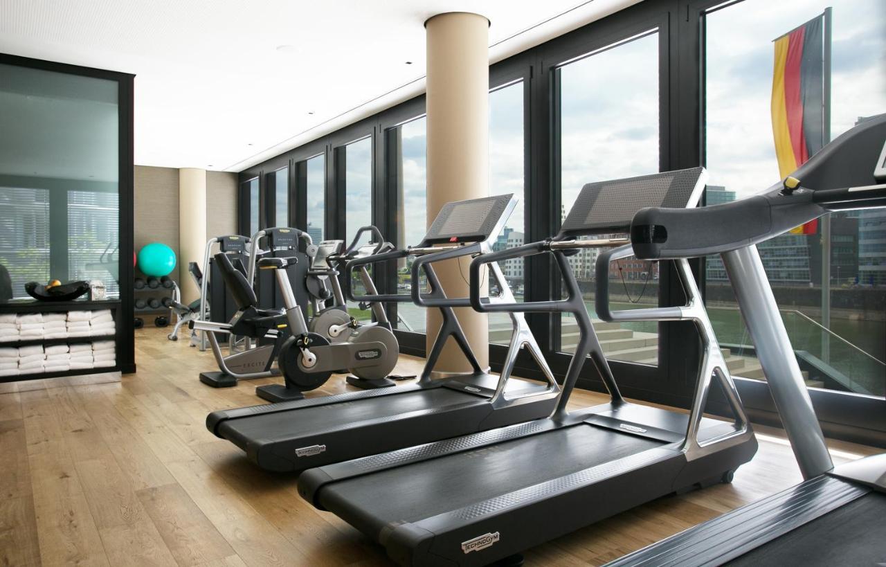 Hyatt Regency Dusseldorf Hotel Exterior foto The gym at the 2012 London Olympics